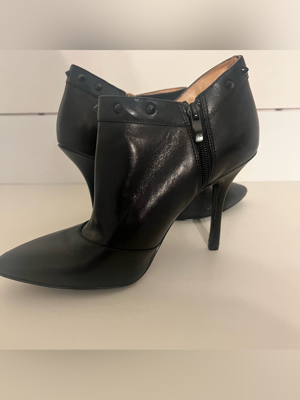 Enzo Angiolini Eapresly Black Leather Studded Pointed Toe Booties 8M